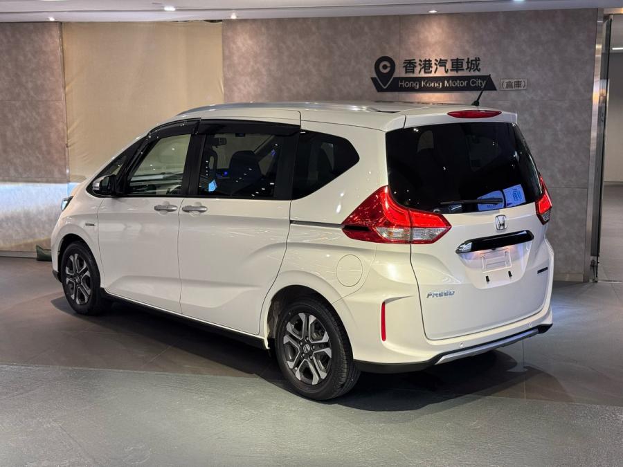 Freed Hybrid Crosster - Image 2